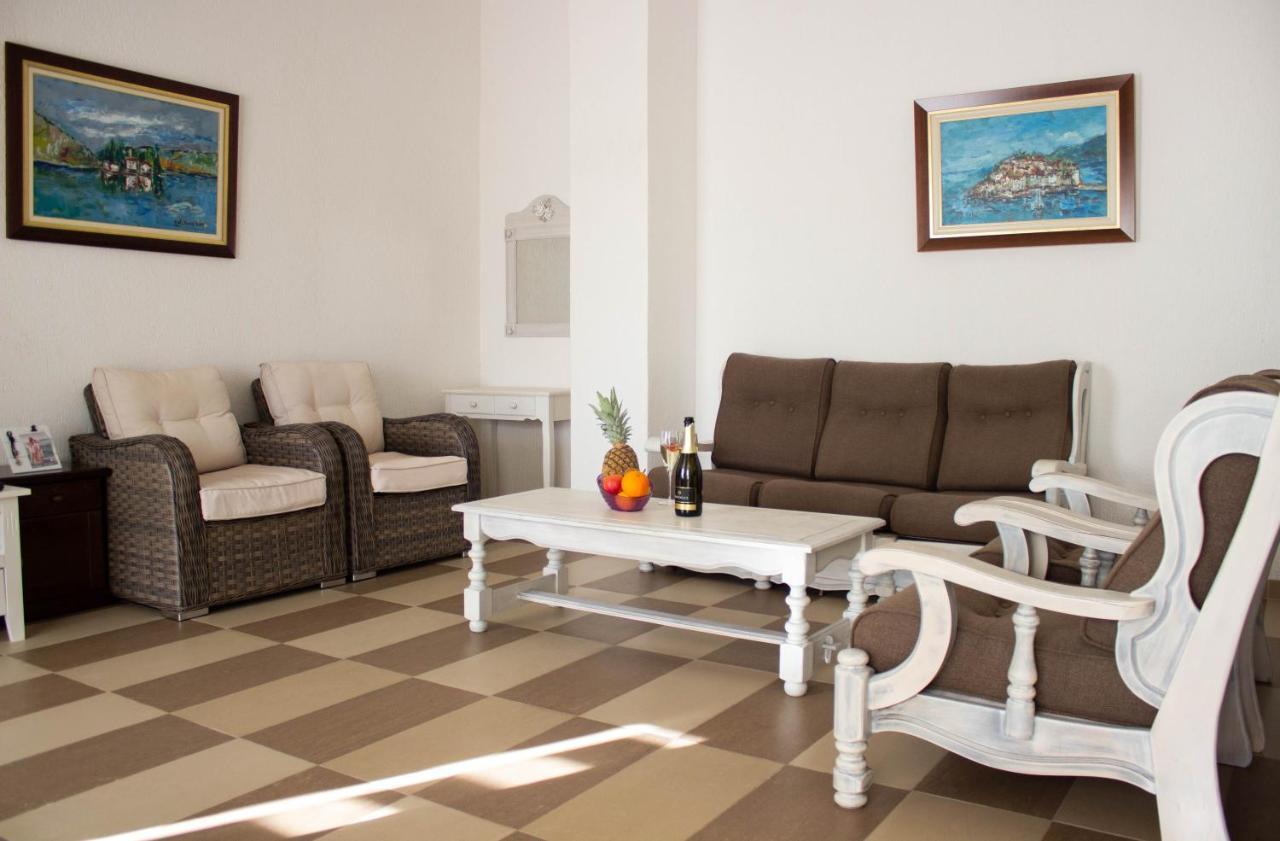 Live By The Sea, Bijela Apartman Rake Kültér fotó